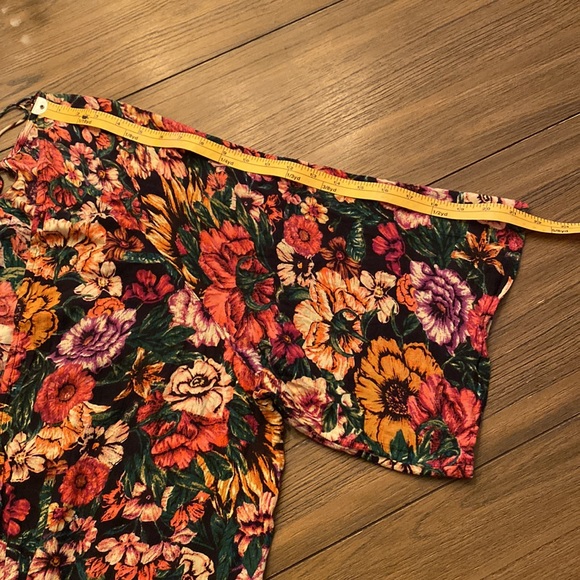 The Buckle bought Billabong floral kimono. - Picture 6 of 9